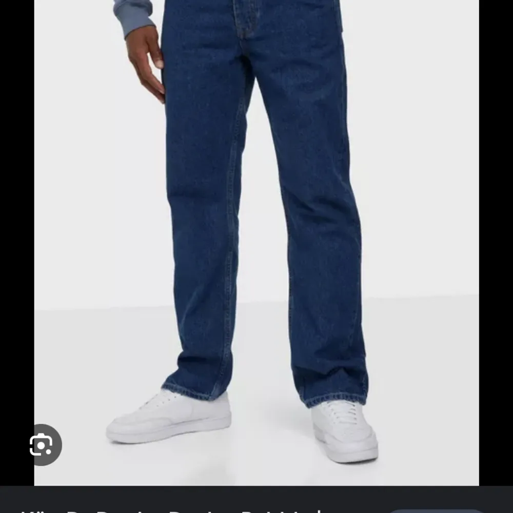 Goa jeans från dr denim. Säljer pga fel storlek. Knappt använda och är i princip i nyskick. Nypris låg på ungefär 600/700 kr om jag minns rätt. Tveka inte med frågor!. Jeans & Byxor.