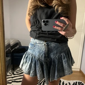 Jeanskjol - Skitsnygg jeanskjol från Fuligni😍