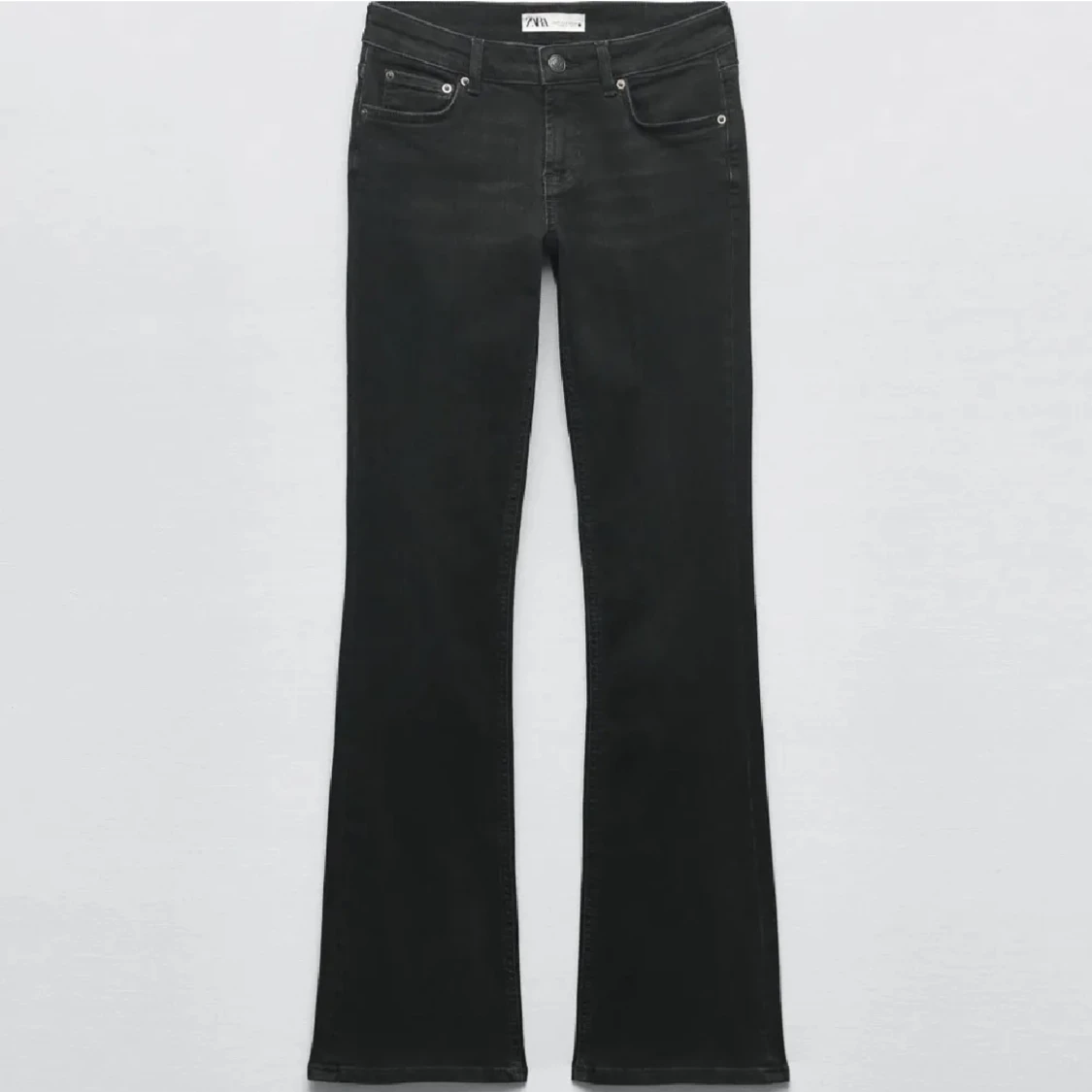 Svarta lågmidjade jeans 
