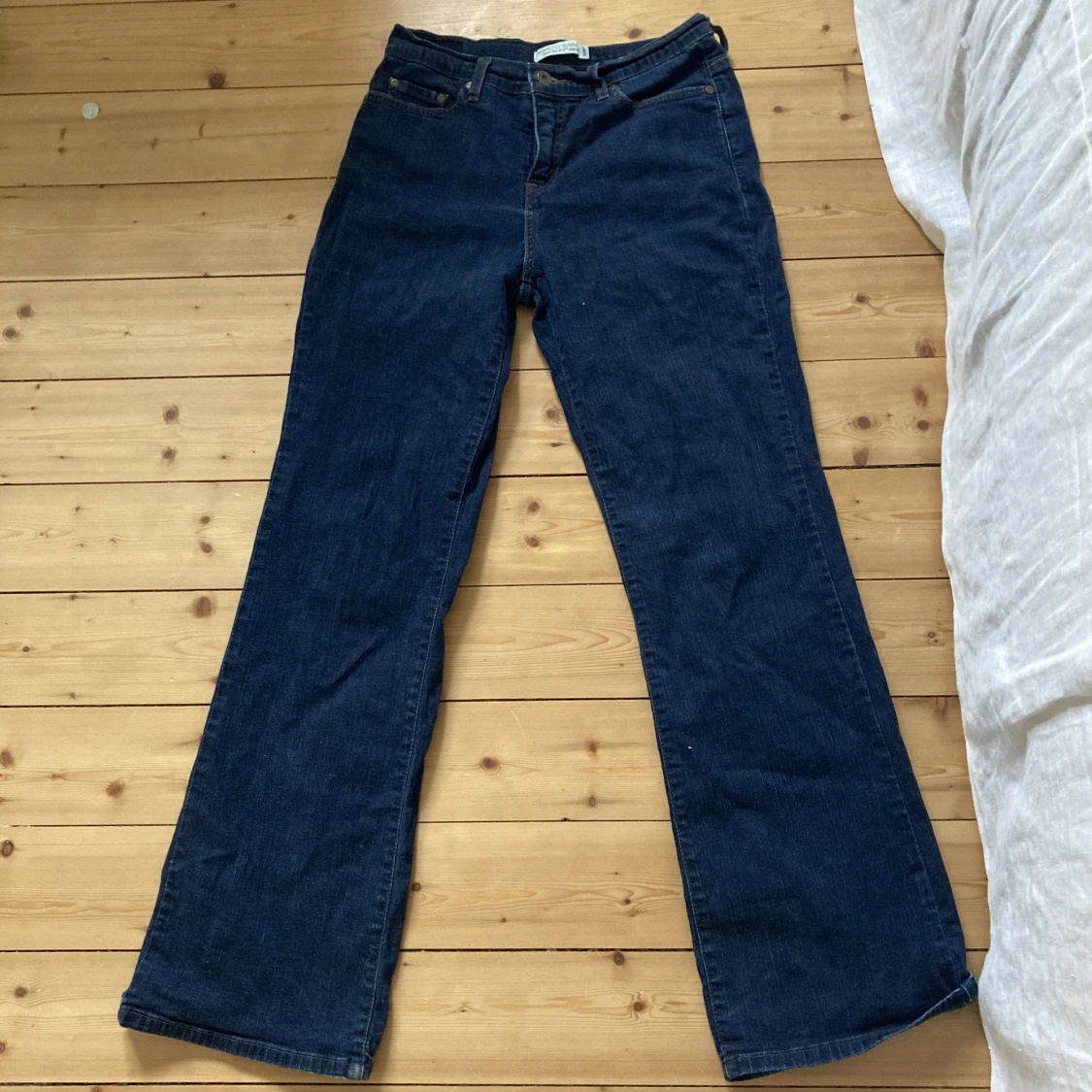Levis 512
