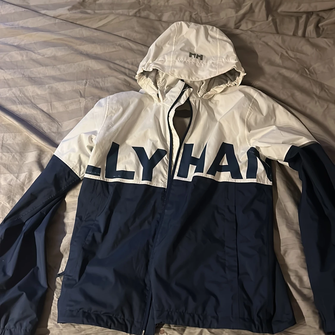 Helly Hansen vindjacka