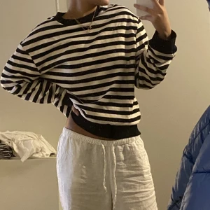 Randig Zara sweatshirt  - Fin randig Zara sweatshirt❤️