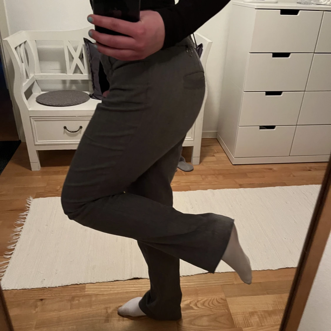 Gråa kostymbyxor  - 90