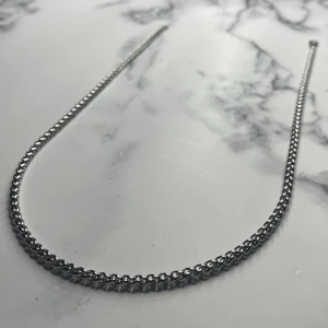 Herr kedja Stainless steel - Herr kedja i rostfritt stål kommer inte rosta eller färga av sig. Skriv för fler bilder/frågor