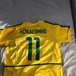 Säljer Ronaldinhos vm tröja från 2002