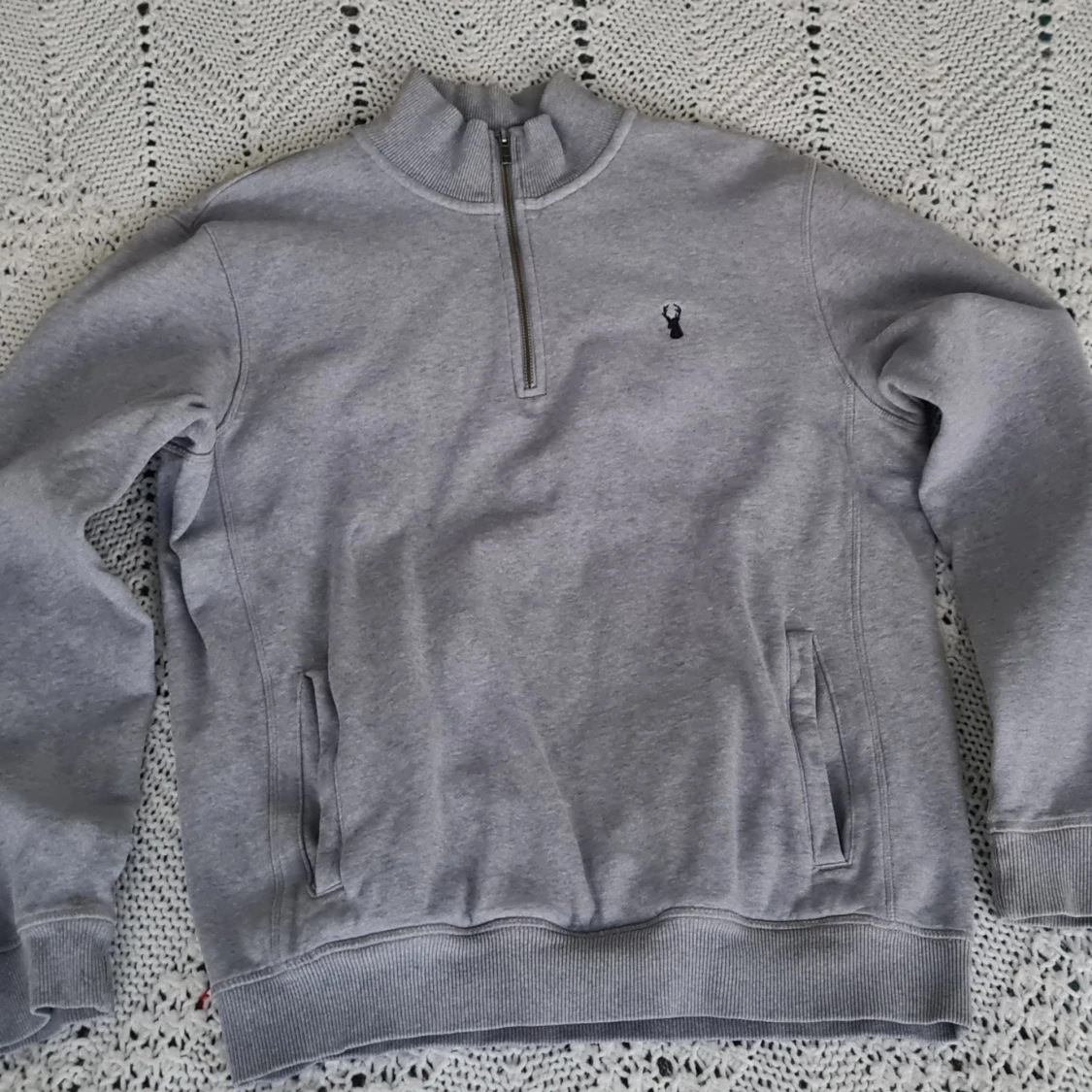 Grå zip-up tröja✨️