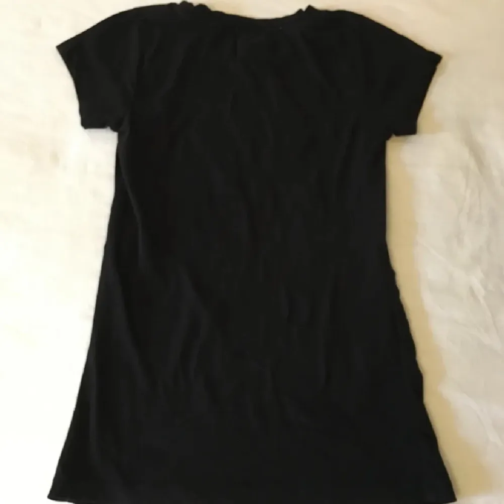 Säljer denna jätte fina I ❤️ NY tröjan som är köpt här på Plick! Lånade bilder . T-shirts.