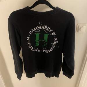 Jättefin tröja med Hammarby tryck, storlek xs! Begagnat skick. Kom med prisförslag 🫶