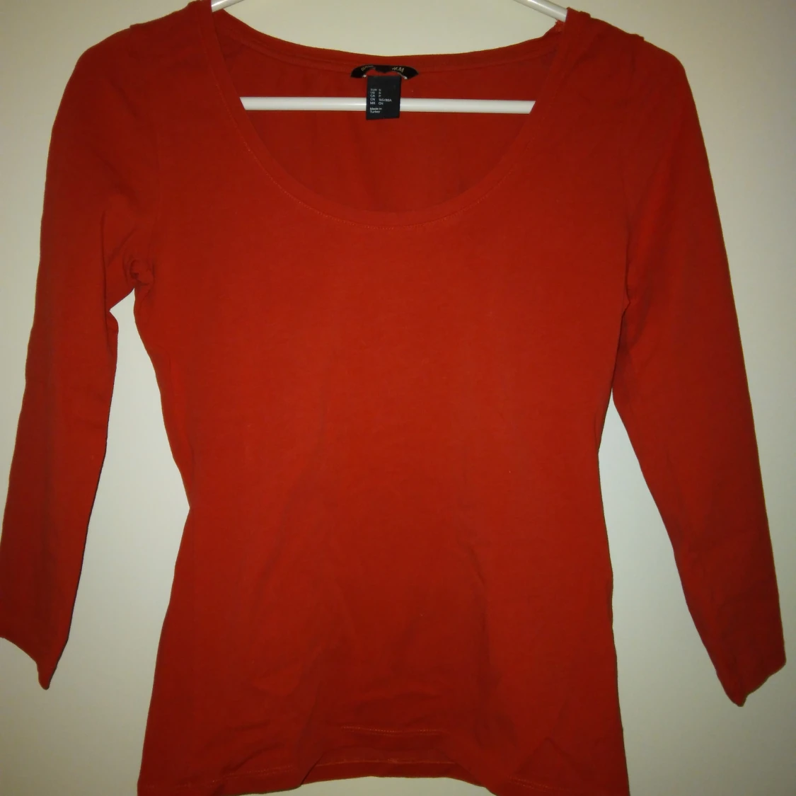 Röd långärmad topp. Stretchig bomull. 34/XS-SMALL. Jul.