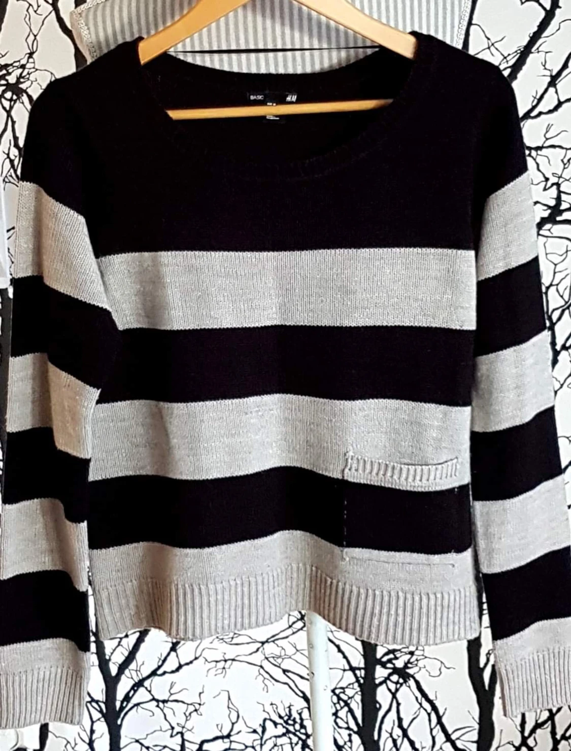 H&M tröja , knappt använd Stl M 