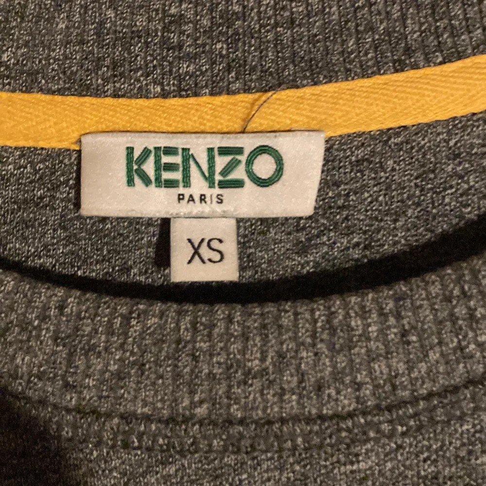 Kenzo Paris tröja i ny skick . Tröjor & Koftor.