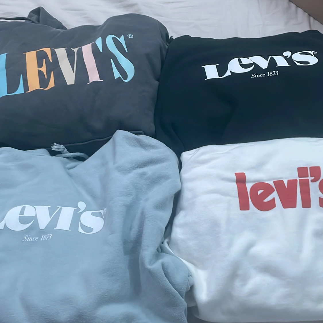 Levis hoodie  - 91