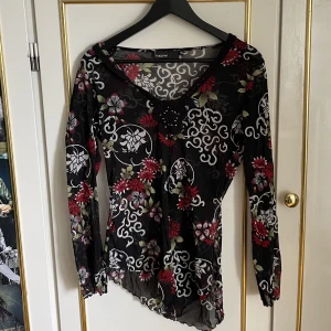 Tunika från tidigt 2000-tal - Tunika från tidigt 2000-tal i storlek L, från Kappahl 😊