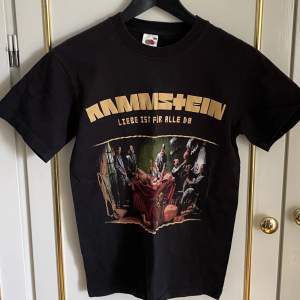 Rammstein t-shirt i storlek S, köpt för några år sen men endast använd någon enstaka gång 😊