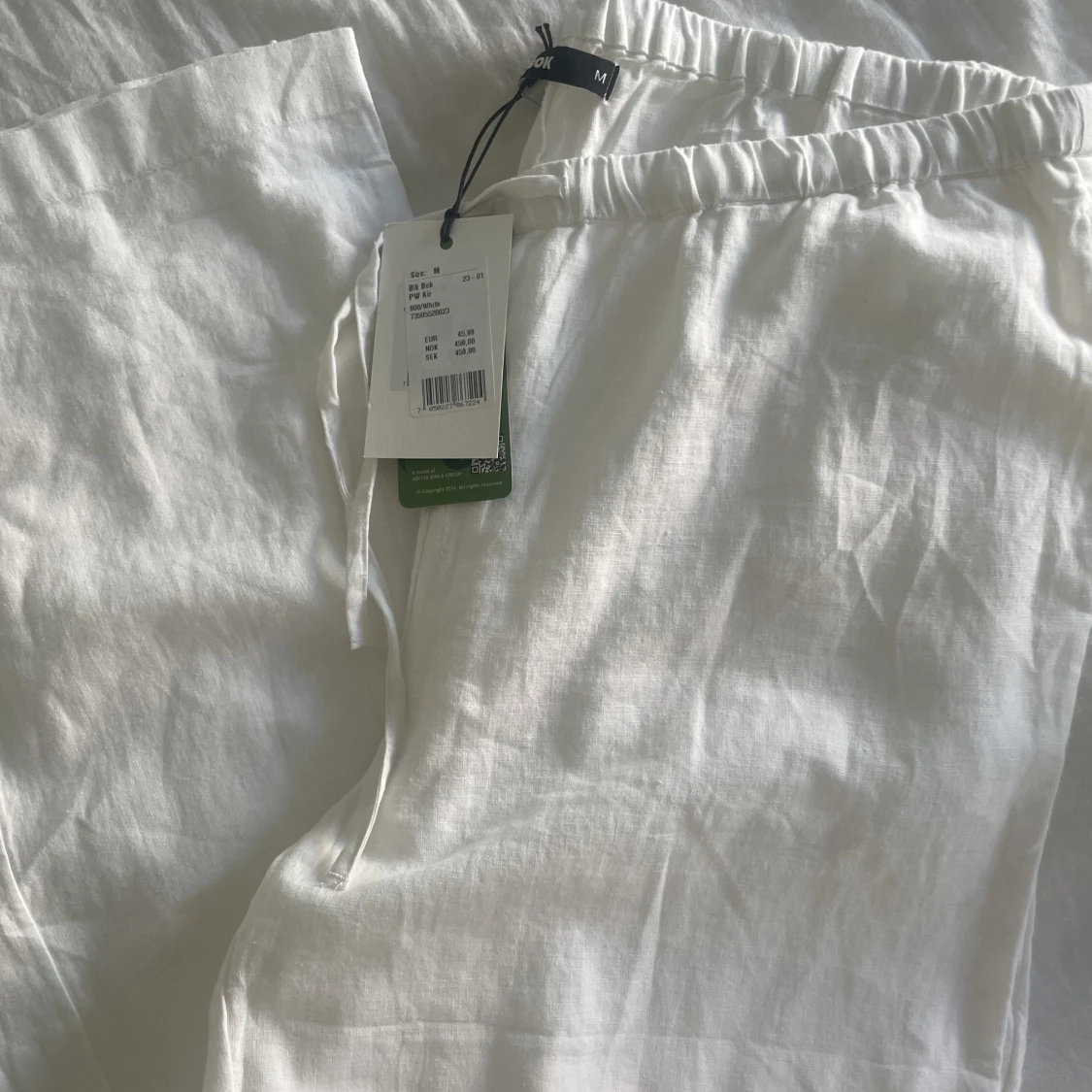 BIKBOK linnebyxor storlek M - 90