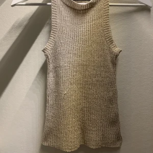 Linne - Sött beiget linne🥰