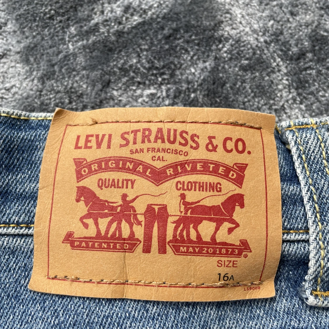 Levi’s jeans - 90