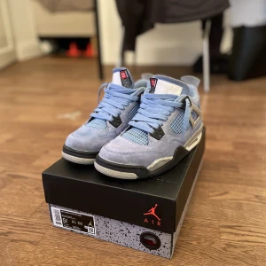 JORDAN 4 UNC st 38 - Jordan 4 unc storlek 38, varsamt använda men rengjorda.