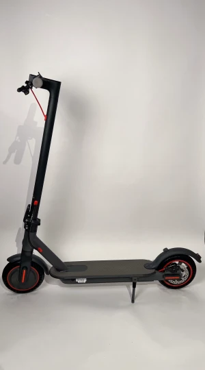 Elscooter - OBS nypris på dessa är ca 6500kr i detta utförande. - 31km/h - ca 30km räckvidd  - 350w motor (tre växlar #1: 10km/h, #2: 20km/h, #3: sportläge 30km/h) - Skivbroms bak - Lampa och bromsljus - Ringklocka - LCD display (hastighetsmätare, växe