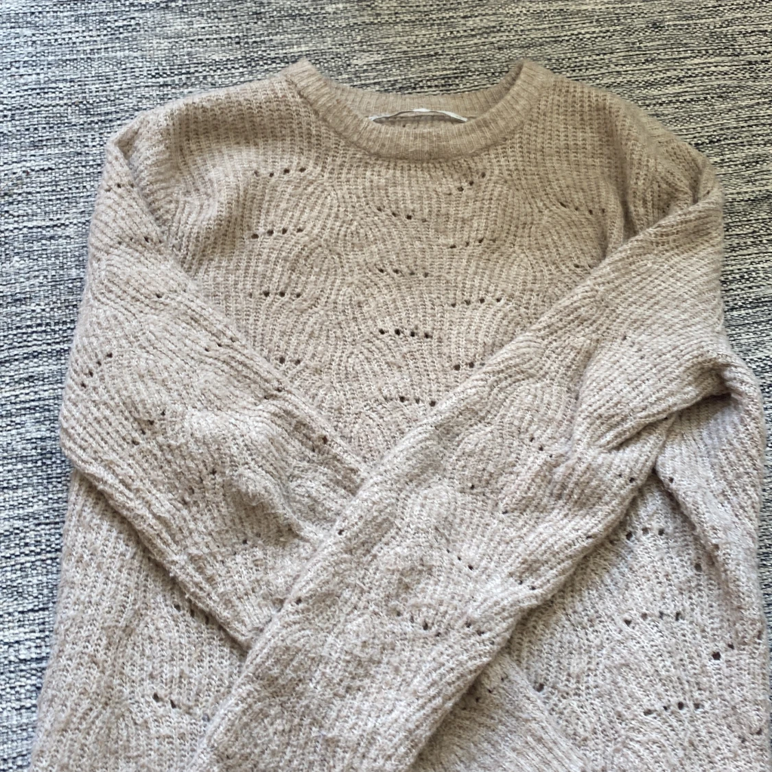 Stickad tröja 