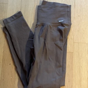 Träningstights från Aimn - Storlek small! Perfekt skick!