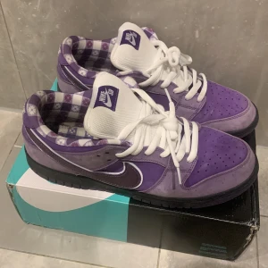 Nike Sb Dunk Purple Lobster 🔥 🦞  - Säljer dessa unika sb dunks med en extremt snygg colorway 🔥🔥🦞kom med förslag 