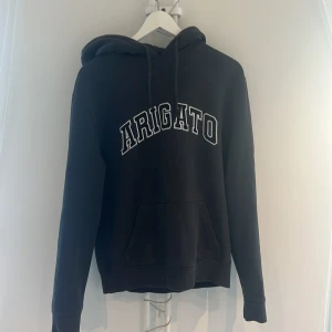 Arigato hoodie - Säljer min arigato hoodie storlek s passar även m. Priset kan diskuteras privat