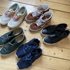 Sneakers - ALLA SKOR 250kr/ styck  Axel Arigato Grön 42 Vans Era 42,5 Vans Sk8 High 42,5 Adidas Nmd 42 2/3 Rizzo Svart 42 