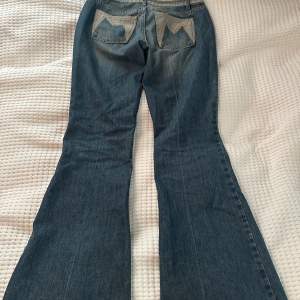 Lågmidjade vintage jeans från Marc Jacobs. Storlek 34. 