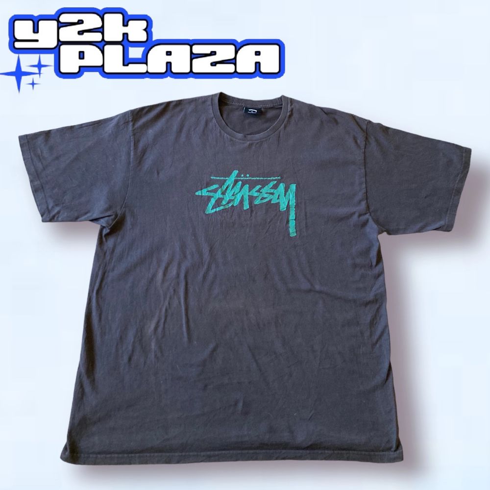 đVintage Stussy T-shirtđ đčskick: 10/10 perfekt vintage skick đčStorlek: xl passar Ă€ven som L âInget tryck dĂ€r bak Skriv vid frĂ„gor eller funderingar, kan Ă€ven lösa bild med dem pĂ„! . T-shirts.