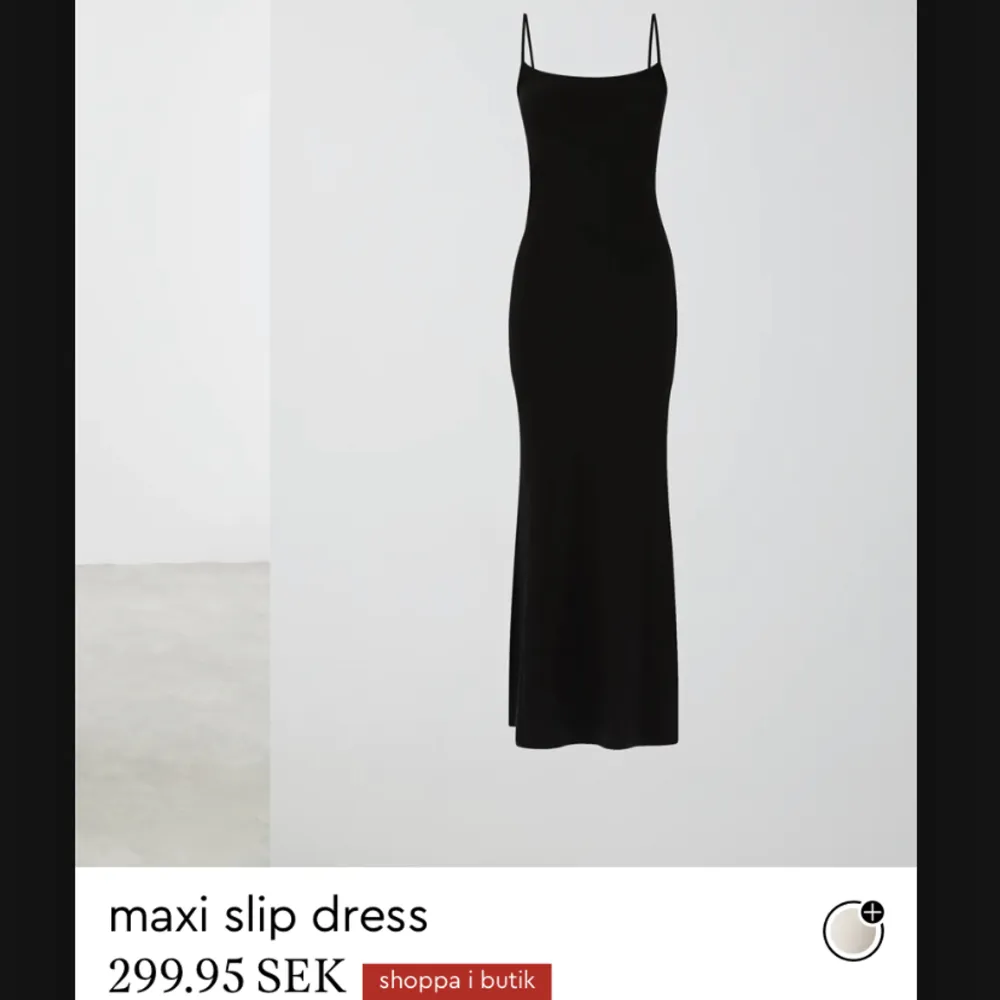 Säljer denna supersnygga långklänning från Gina som linkar skims klänningen, sitter perkfet och är stretchig. Den är helt slutsåld och är oanvänd med lappen kvar! Köp direkt för 400kr. Klänningar.