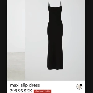 Gina maxi slip dress - Säljer denna supersnygga långklänning från Gina som linkar skims klänningen, sitter perkfet och är stretchig. Den är helt slutsåld och är oanvänd med lappen kvar! Köp direkt för 400kr