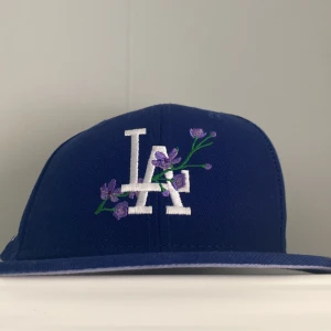 New era keps - Bra skick. 