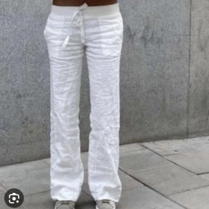 ALOBHA - Söker dessa i S eller M!!!!  Kvittar om det är nya eller gamla modellen 