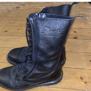Dr. Martens boots - Snygga och riktiga dr martens skor
