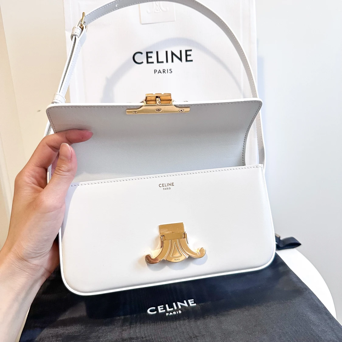 Celine Shoulder Bag - 90