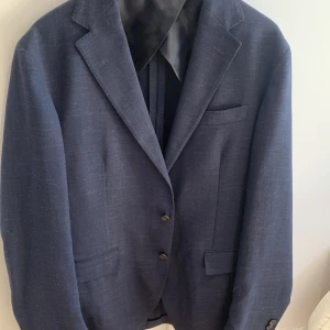 Ralph Lauren linne kavaj  - Marinblå Ralph Lauren kavaj i bra skick, endast buren en gång