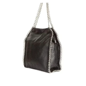 Tiamo Väska  - Säljer min stora Tiamo Väska. Den är lite söndrig i kedjan som man kan se på sista bilden. Den ha tappat lite färg på ett ställe arnas är den rätt så fint skick. köparen står för frakten 📦💕