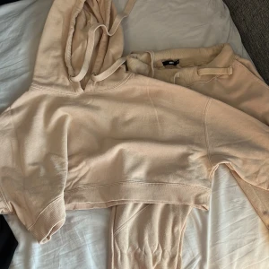 Mjukis sett - Nyskick, använt en gång. Finns inte kvar i butik. Priset gäller får båda tillsammans.