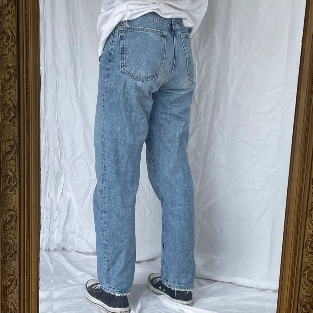 Ett par skitsnygga jeans med den perfekta färgen! Strl 36. Köparen står för frakten 💙. Jeans & Byxor.