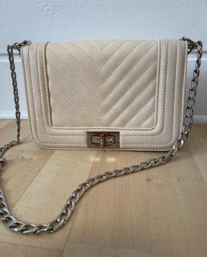 Väska - Använt några fåtal gånger.