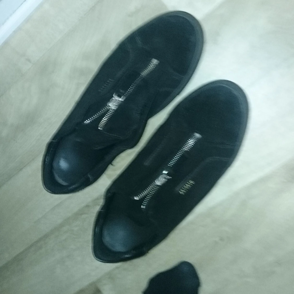 Axel arigato skor strl 44