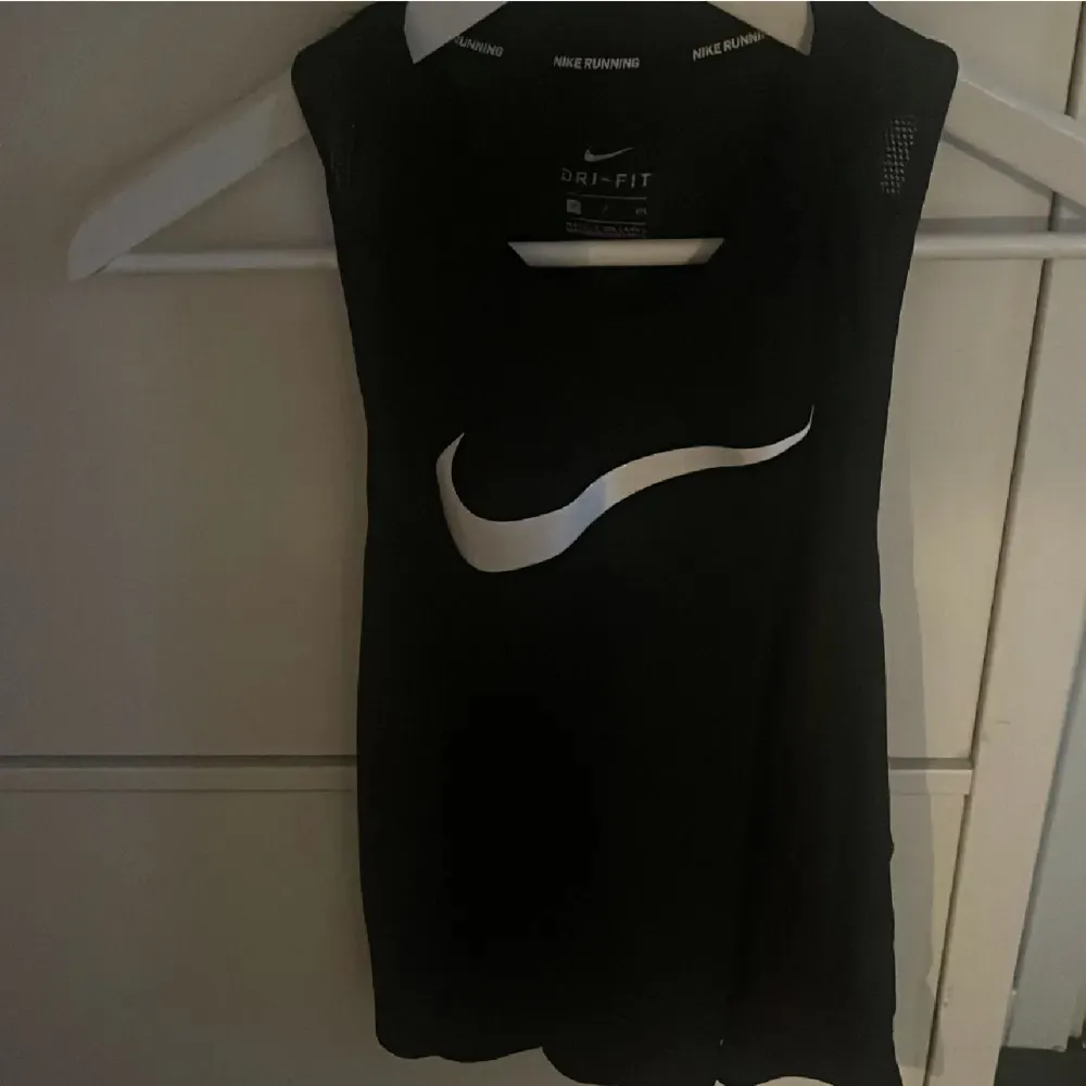 Nike linne Dry Fit,NIKE RUNNING. T-shirts.