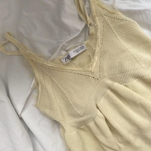 Söt topp  - Söt topp från zara!!