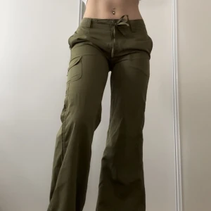 Cargo byxor - Stussvidd: 85 cm Benlängd: 71 cm