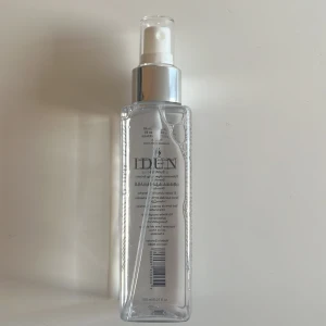 Brush cleanser - Borstrengöring från IDUN Minerals, säljer pga att den ej kommer till användning. Knappast använd 🌸