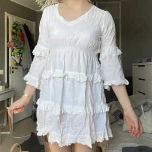 Sommarklänning  - Jätte fin student/sommarklänning som inte har används💞💞