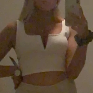 Vit topp - Superfin vit topp, använd fåtal ggr💞💞