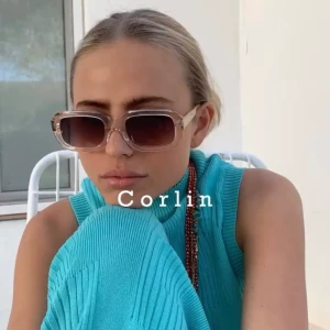 Corlin eyewear solglasögon - Säljer dessa fina solglasögon från Corlin eyewear i modellen Casena och färgen champagne. Endast använda 2 gånger. Köpta för 1000 kr<3