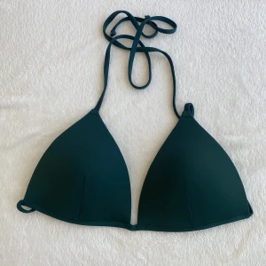 Bikini överdel  - I ny skick  Strl 40 